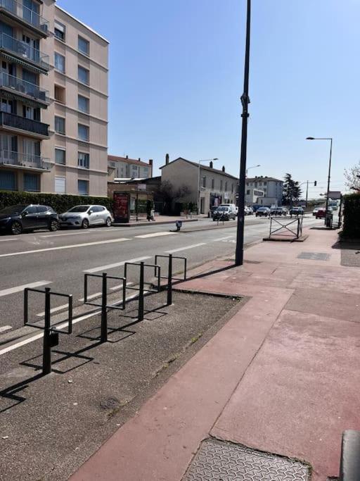 Ferienwohnung Le Pressense 2 Vénissieux Exterior foto